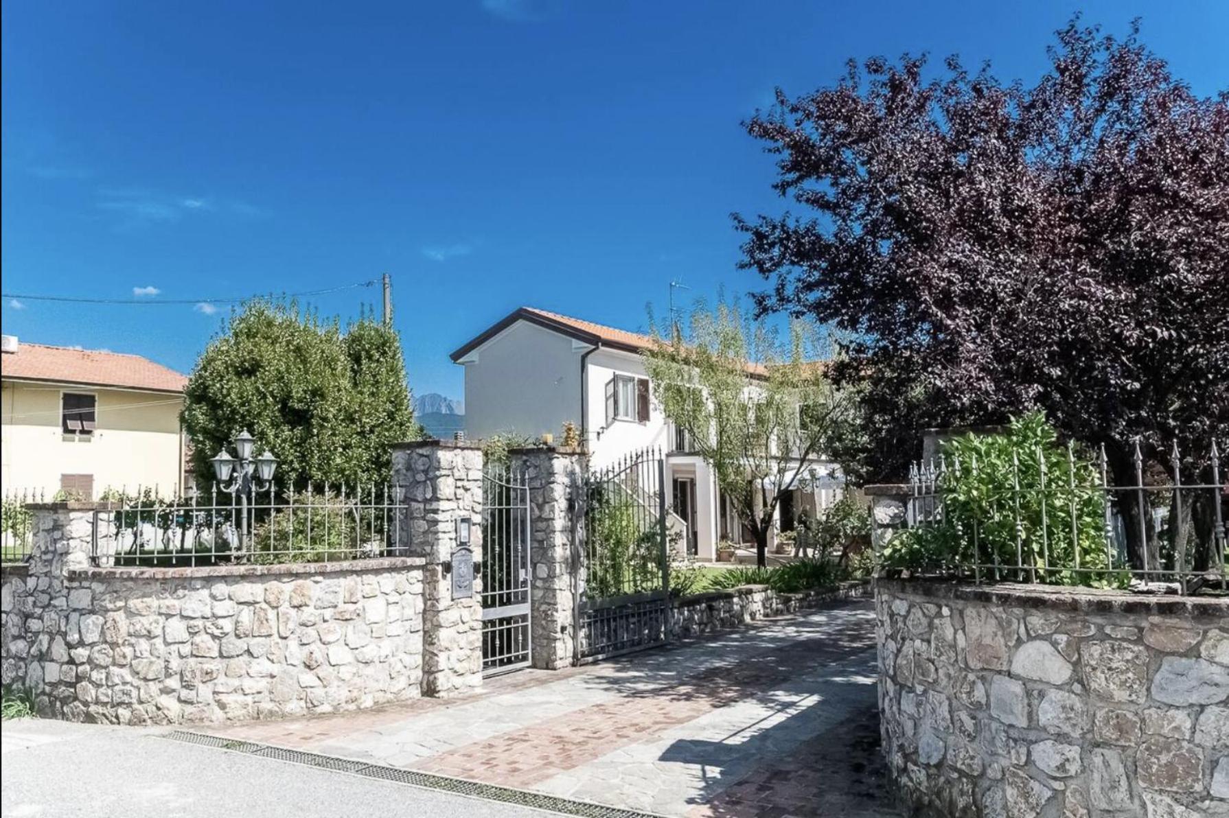 Villa Oasi Di Pace Sarzana à Luni Extérieur photo